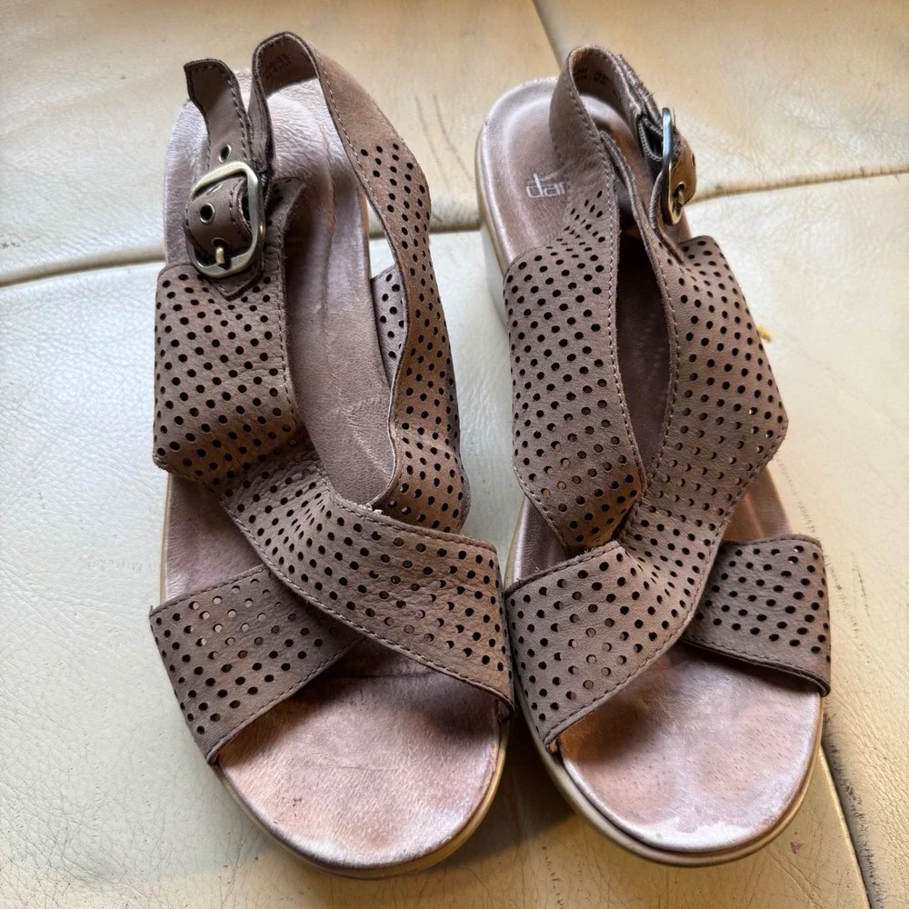 Dansko Tasha Taupe Perforated Leather Slingback Wedge Sandals Clogs‎ Womens 38